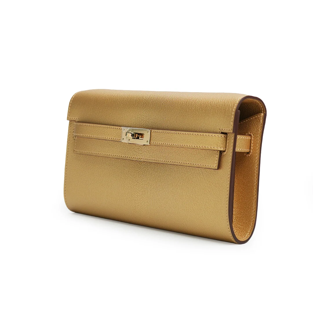 Hermès Kelly To Go Wallet Chèvre CHamkilight Doré Permabrass Hardware — view 4