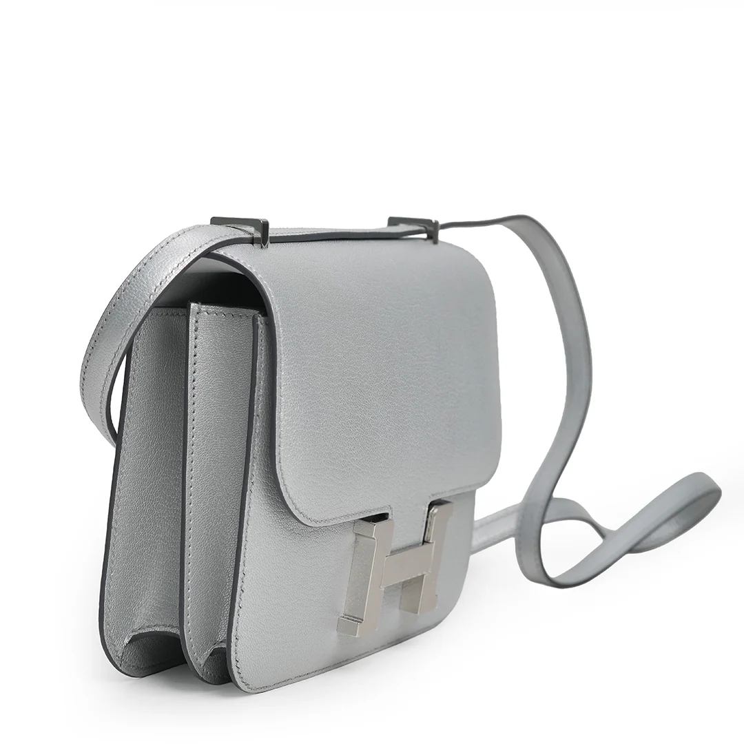 Hermès Constance 18 Mini Mirror Chèvre CHamkilight Argent Palladium Hardware Stamp K 2025 — view 5