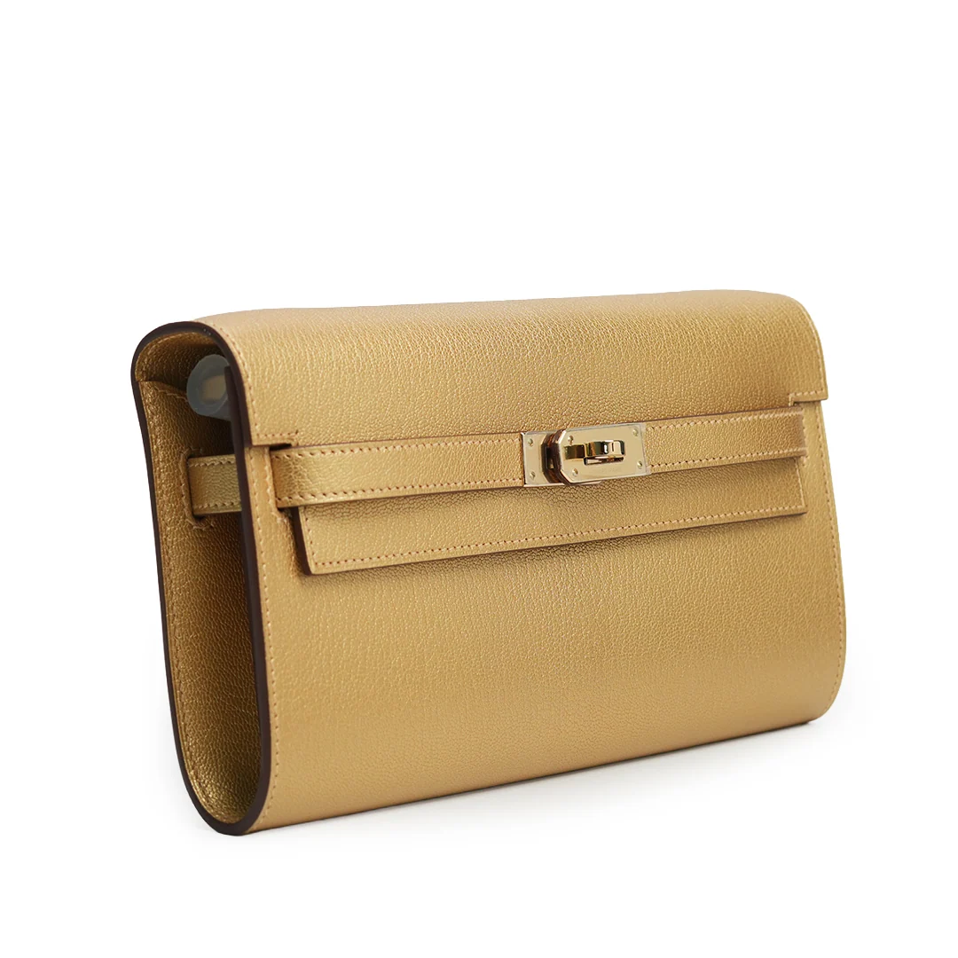 Hermès Kelly To Go Wallet Chèvre CHamkilight Doré Permabrass Hardware — view 6